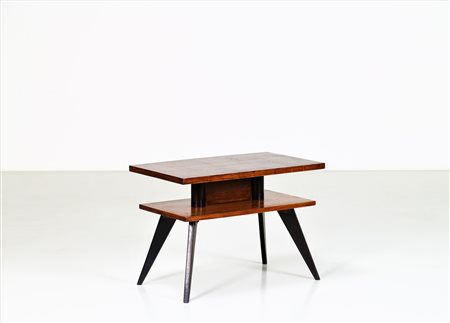 MANIFATTURA ITALIANA Tavolino in legno laccato, anni 50. -. Cm 75,00 x 54,00...