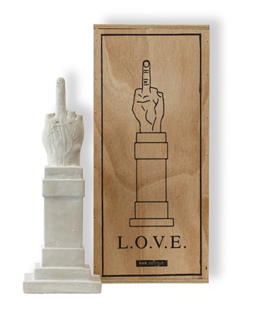 MAURIZIO CATTELAN (1960)L.O.V.E. 2015Scultura in cementoCm 40x18x18 entro...