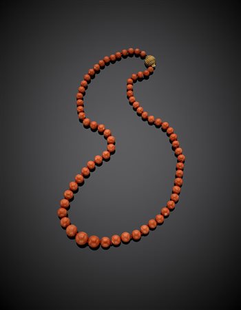 Collana di corallo arancione con boules a scalare da mm 5,80 a 12,10 circa,...