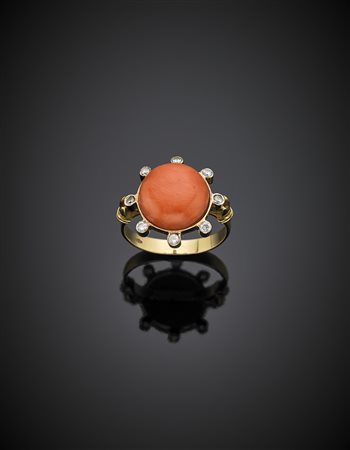 Anello oro giallo diamanti e corallo arancione rotondo, g 4,62 misura...