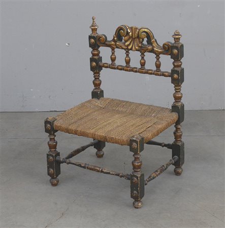 Sedia da balia in legno laccato e dorato con seduta impagliata (difetti)