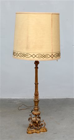 Lampada da tavolo in bronzo dorato decorata con foglie e volute (h lampada cm...