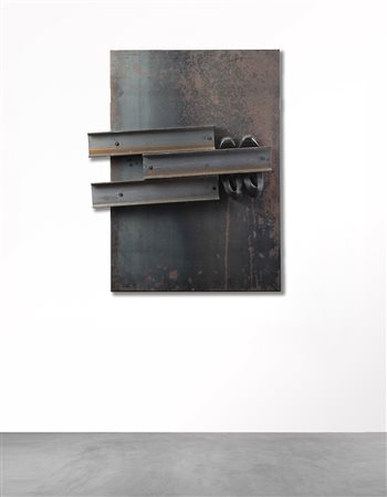 JANNIS KOUNELLIS "Senza titolo" metallo, putrelle e scarpe cm 100x80x14...