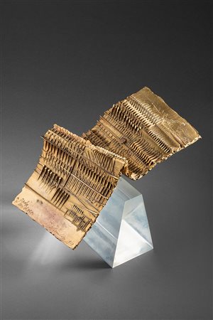 Arnaldo Pomodoro (1926), Foglio, bronzo dorato , cm 23x11x8 Edizione n. 3/9 9...