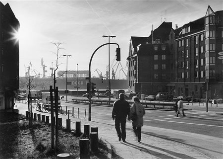 Gabriele Basilico (1944 - 2013)Amburgo, Porto 1988Stampa fotografica vintage...
