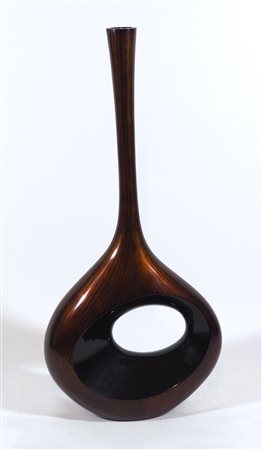 Grande vaso "soliflore" in legno a 2 colori. H. cm. 112.