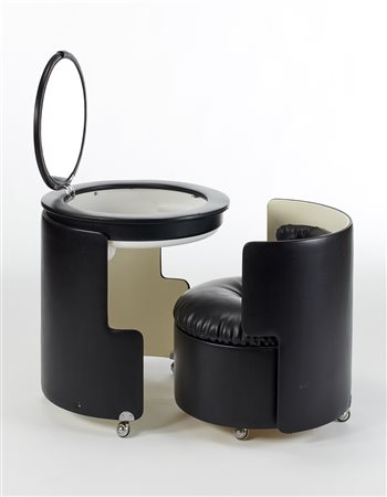 Luigi Massoni (Milano 1930)Mini toilette modello "Dilly Dally". Produzione...
