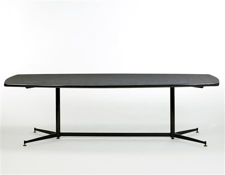 Grande tavolo da riunione con piano in legno di noce massello laccato grigio,...