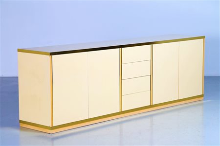 SABOT MARIO Credenza in legno laccato e ottone, anni 70 . -. Cm 249,00 x...