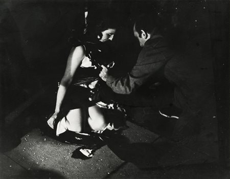 PETER MOORE (1932-1992)Charlotte Moorman - Yoko Ono's cut Piece, 1975Stampa...