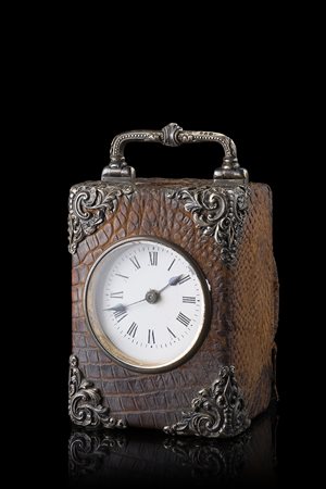 ANONIMO Piccolo officier con cassa in lamina d'ottone rivestita in pelle e...