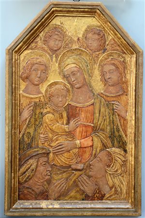 Stucco decorato a dorature raffigurante Madonna con Bambino e committenti (cm...