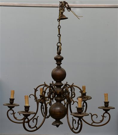 Lampadario a sei luci in stile olandese in metallo brunito a finto bronzo,...