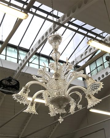 Lampadario in vetro incolore a sei fiamme decorato a foglie e fiori (h cm...