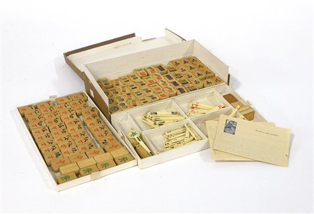 Scatola contenente gioco del Mahjong (mancanze)