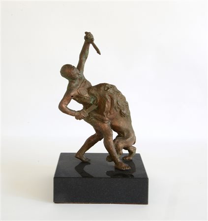 Ignoto "Gladiatore con leone" scultura in bronzo (h cm 37) poggiante su...