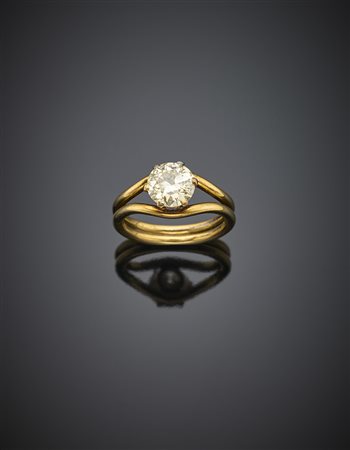 Anello in oro giallo a filo, con diamante rotondo di ct. 1,78 circa, g 6,47...