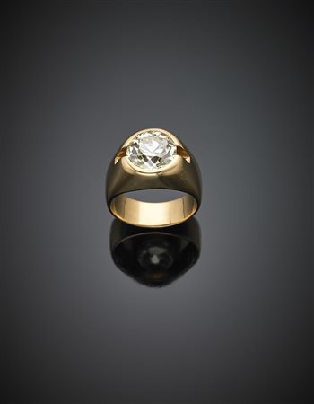 Anello in oro giallo e diamante solitario di ct. 3,82 circa g 16,69 misura...