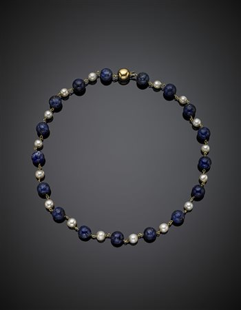 Collier in sodalite, perle e oro giallo, g 37,29, lungh. cm 45...