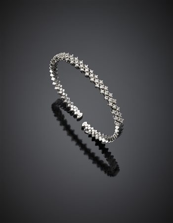 Bracciale in oro bianco con piccoli diamanti per complessivi ct. 1,50 circa g...