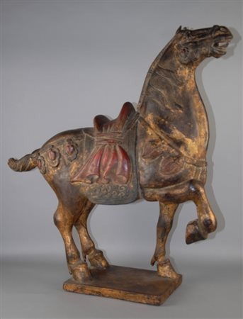 SCULTORE CINESE ATTIVO TRA IL XIX/XX SEC. "Cavallo" Legno policromo cm 65x60