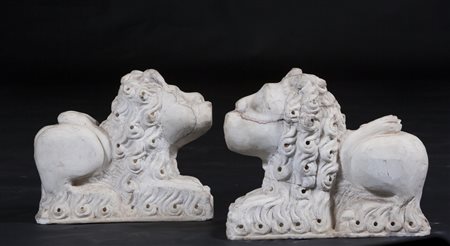 SCULTORE CINESE DEL XIX SEC. "Leoni" Marmo bianco