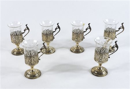 Set di 6 bicchieri con montatura in argento traforato e interno in cristallo...