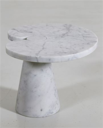 MANGIAROTTI ANGELO (n. 1921) Tavolino mod. Eros. Marmo bianco di Carrara. Cm...