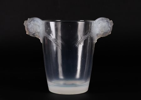 LALIQUE Vaso chamarade (detto anche Oreilles englantines) modello creato nel...