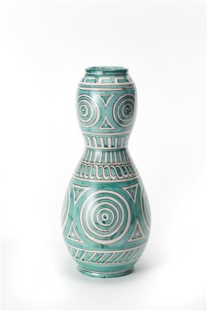 Vincenzo Pinto (1870 - 1953)Vaso in ceramica smaltata in bianco, verde e...