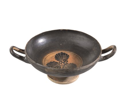 KYLIX A VERNICE NERA DATAZIONE: V sec. a. C. MATERIA E TECNICA: argilla...