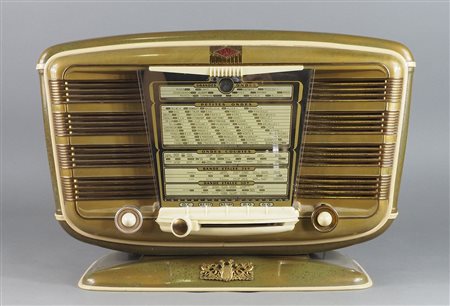 Radio a valvole Excelsior 52 costruita in 5 parti unite assieme. Francia,...