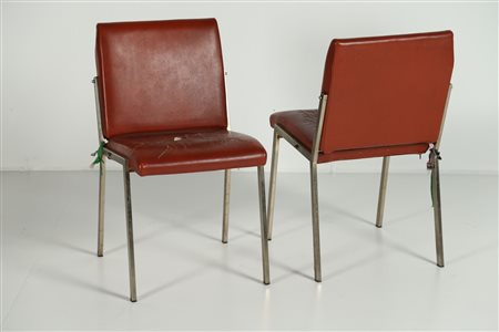 MANIFATTURA ITALIANA Coppia di sedie . Metallo e skai. Cm 46,00 x 82,00 x...