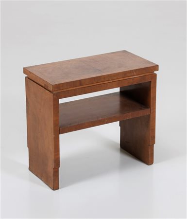 PONTI GIO' (1891 - 1979) Panchetta. Legno di noce. Cm 50,00 x 45,00 x 26,00....