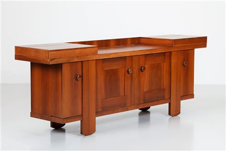 COPPOLA SILVIO (1920 - 1986) Credenza. Legno di noce. Cm 244,00 x 90,00 x...