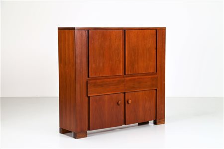 MICHELUCCI GIOVANNI (1891 - 1990) Credenza. Legno di noce. Cm 170,00 x 154,00...