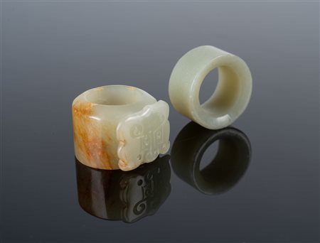 Arte Cinese  Two jade archer rings China.