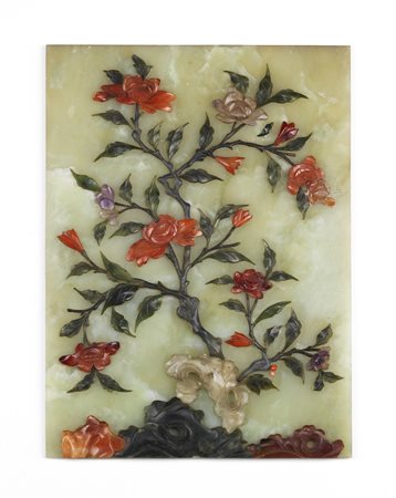 Arte Cinese  A jade tablescreen plaque with semi-precious stones China, 20th century .