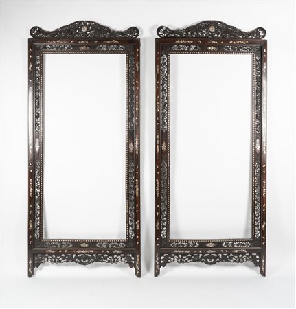 Arte Cinese  A pair of large wooden frames with mother-of-pearl inlays Philippines, 1840 ca. .