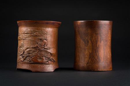 Arte Cinese  Two cylindrical bamboo wooden brushpots (Bitong)China, early 20th century.