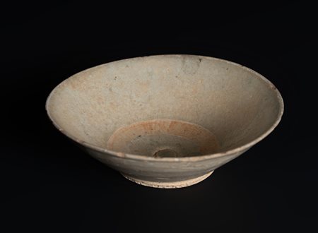 Arte Cinese  A Song proto porcelain bowl China, 12th-13th century .