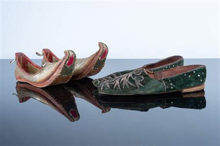 Arte Islamica  Two pair of Ottoman male shoes Turkey, 19th century .