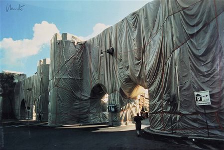 CHRISTO Gabrovo (Bulgaria) 1935 The Wall - Wrapped Roman Wall Rome 1974...