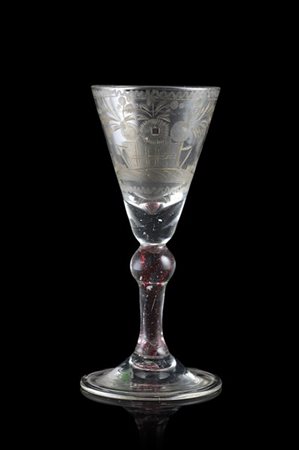 Manifattura di Murano, secolo XVIII. Bicchiere in vetro incolore con corpo deco
