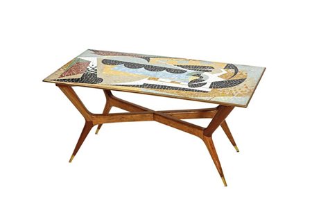 TAVOLINO Tavolino con struttura in legno di teak con puntali in ottone, piano...