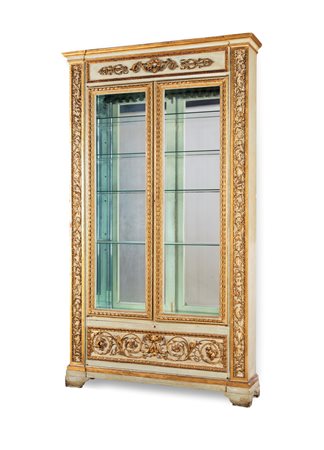 
Showcase in ivory lacquered wood