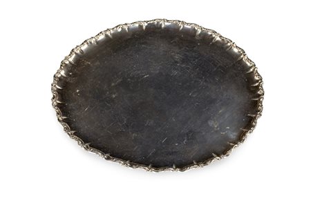 
 

Circular silver plate