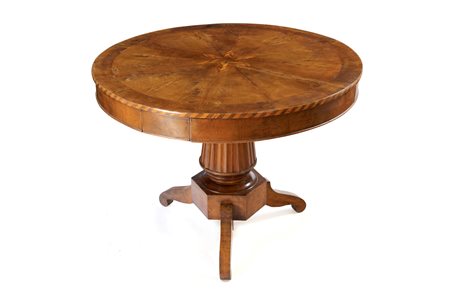 
 

Round walnut table