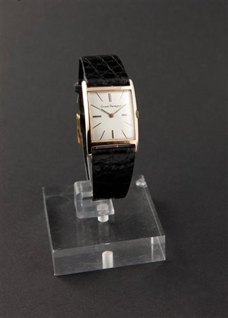 GIRARD PERREGAUX Solo tempo, anni '50 34x25 Cassa in oro rosa di forma...