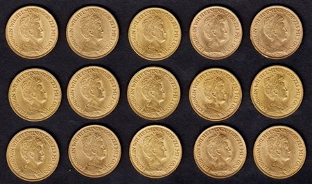 OLANDA 
Lotto formato da 15 monete in oro anni vari.